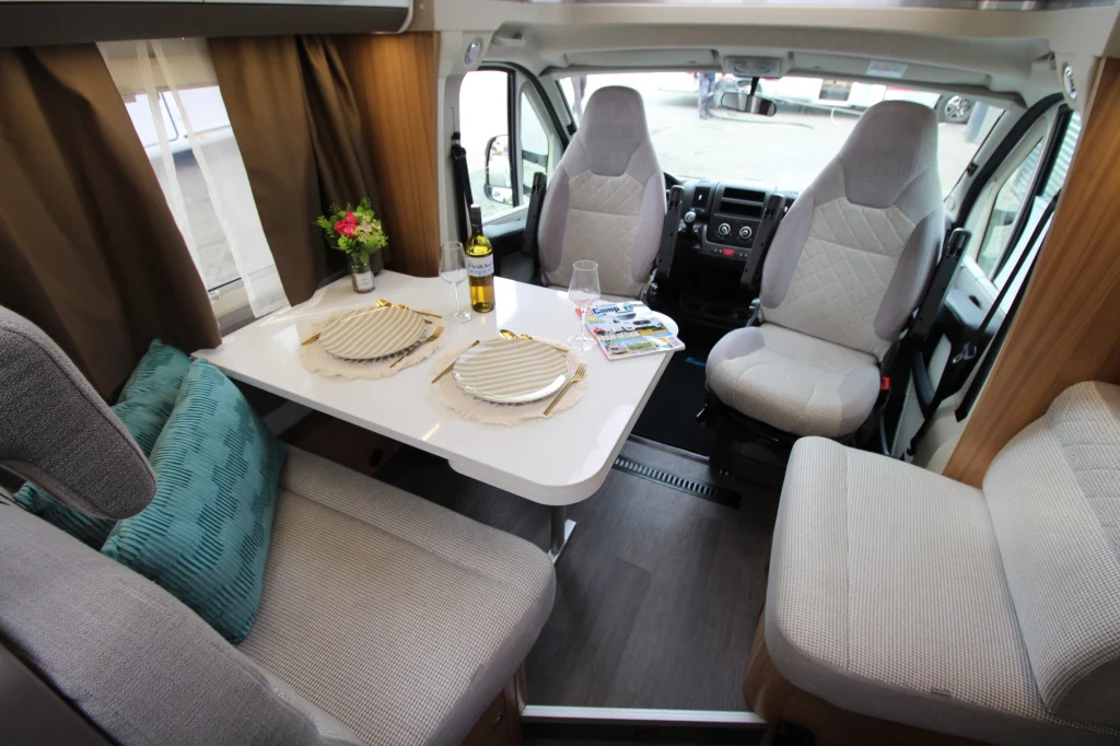 Adria Matrix Axess 670 SL Interieur