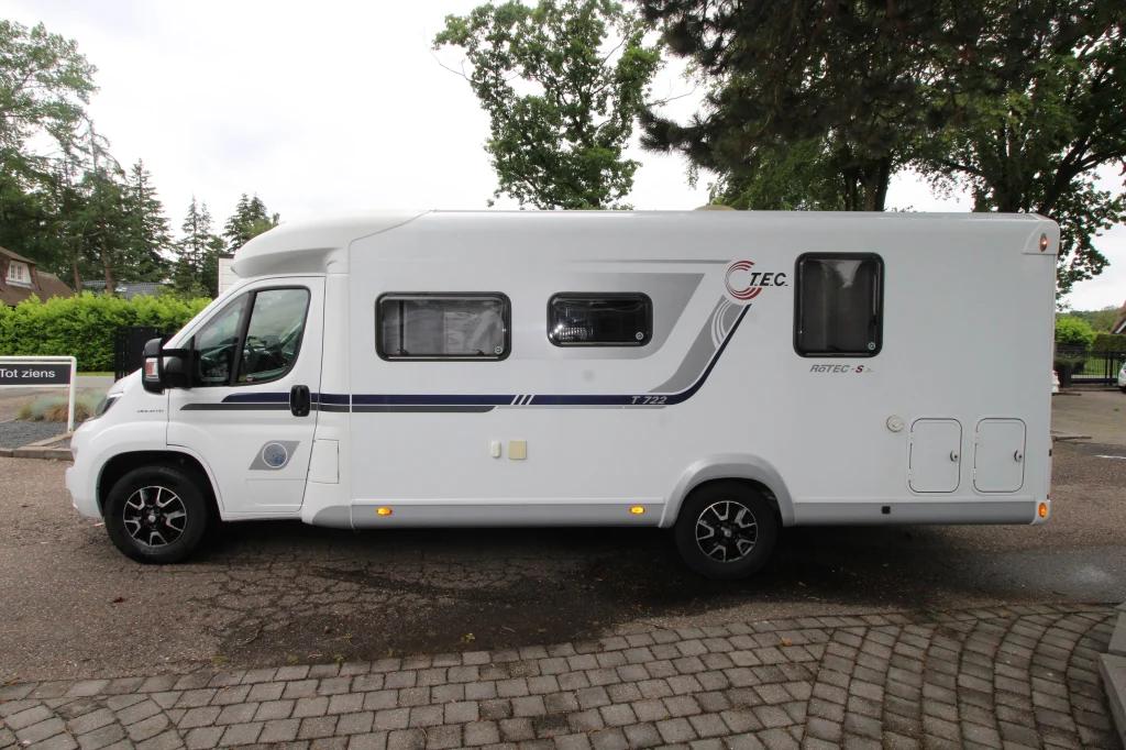 Half-integraalcamper tweedehands kopen