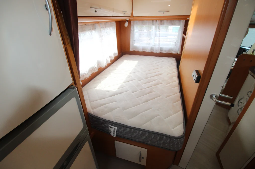 Slaapplaats Frankia integraal camper