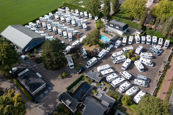 Showterrein campers Apeldoorn