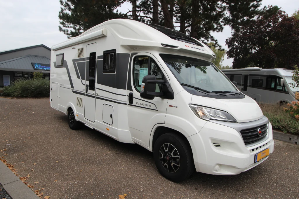 Adria Martix 670 DC Plus